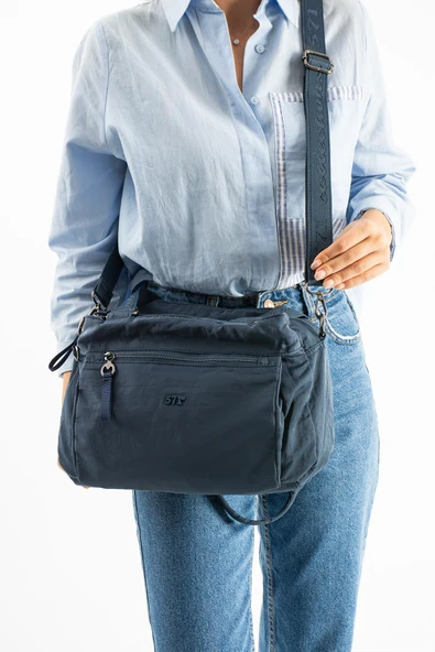 Yumuşak Dokulu Ultra Hafif, Esnek ve Su Geçirmez Polyamid Kumaş Omuz ve Kol Çantası Lacivert Model: (571-13-14F) - Resim 2