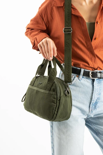 Yumuşak Dokulu Ultra Hafif, Esnek ve Su Geçirmez Polyamid Kumaş Omuz ve Kol Çantası Koyu Yeşil Model: (571-13-14H) ürün görseli 1