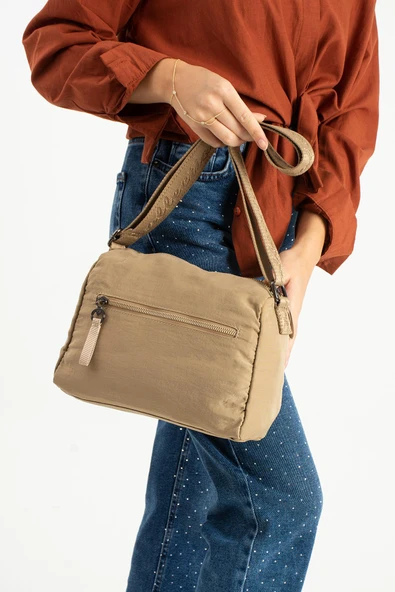 Yumuşak Dokulu Ultra Hafif, Esnek ve Su Geçirmez Polyamid Kumaş Omuz Çantası Haki Model: (571-13-14C) - Resim 3