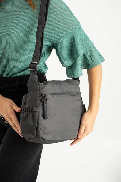 Yumuşak Dokulu Ultra Hafif, Esnek ve Su Geçirmez Polyamid Kumaş Omuz Çantası Gri Model: (571-13-14D) - Resim 3