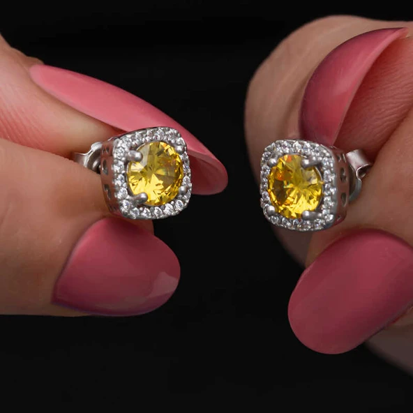 Gümüş Sarı Baget Taşlı Çivili Kadın Küpe ürün görseli 1