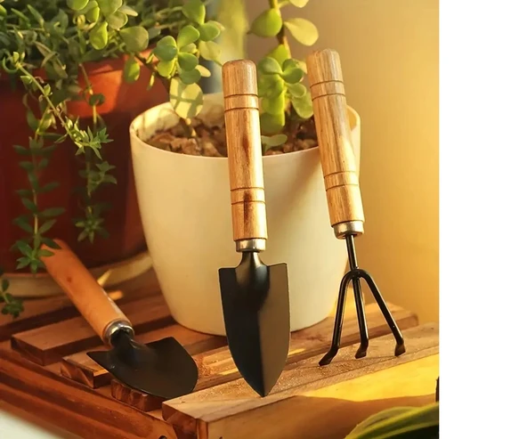 Portatif Kazma Kürek Tırmık Seti ürün görseli