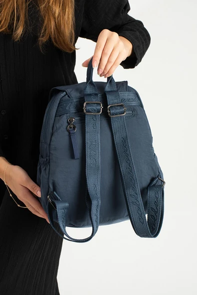 Yumuşak Dokulu Ultra Hafif, Esnek ve Su Geçirmez Polyamid Kumaş Sırt Çantası Lacivert Model: (571-13-14B) - Resim 3