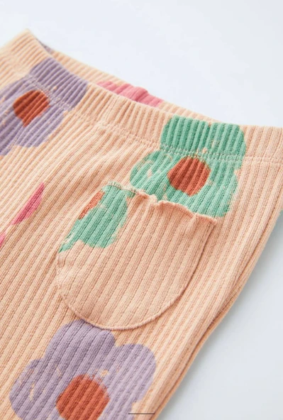 Kız Çocuk Eşofman Takımı – Çiçek Baskılı, “The Future Begins Today” Yazılı, 3 İplik Şardonlu - 4