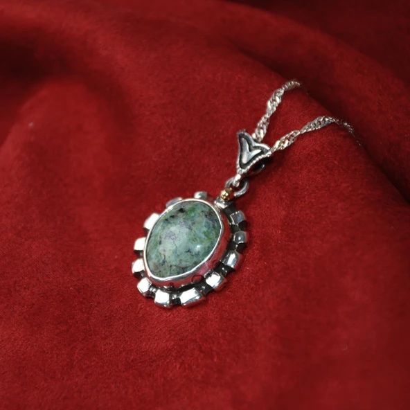 Göksu Gümüş Çerçeve Kadın Zümrüt Kolye - Resim 2