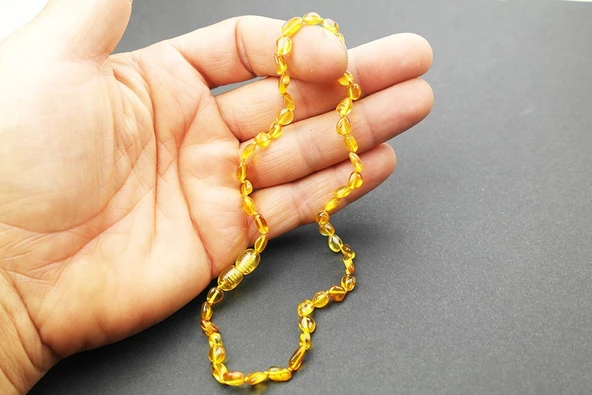 Bal Renkli Damla Kehribar Bebek Kolye - 4