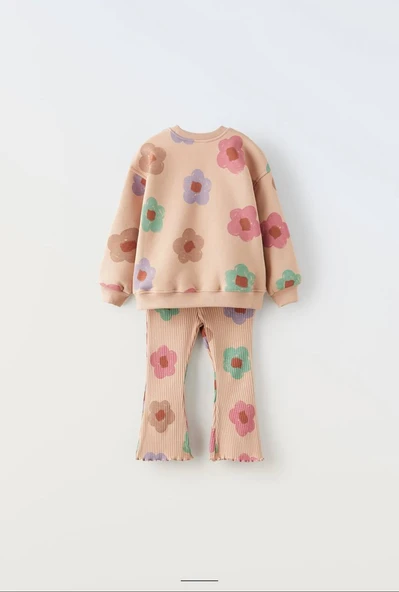 Kız Çocuk Eşofman Takımı – Çiçek Baskılı, “The Future Begins Today” Yazılı, 3 İplik Şardonlu - 2