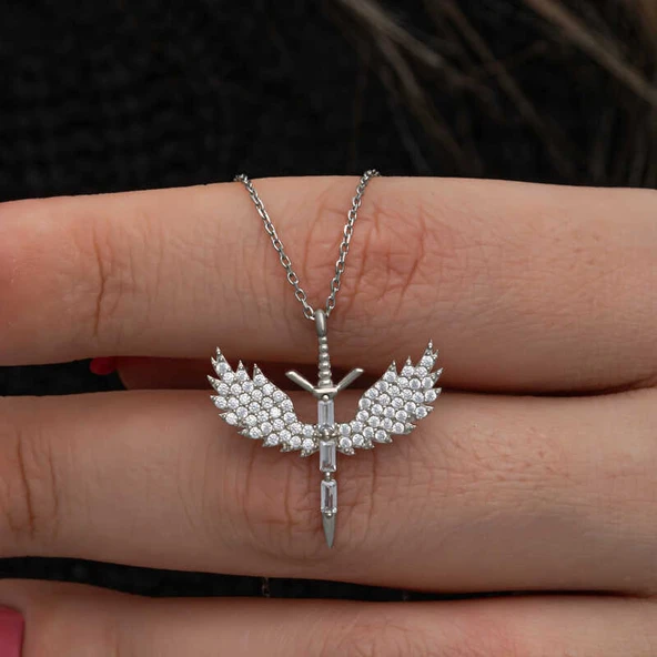 BlackCraft 925 Ayar Gümüş Baget Taşlı Mikail Kılıcı Kadın Kolye (BC-15E701) ürün görseli 1