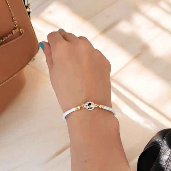 14 Ayar Altın Plakalı Sembole Özel Doğal Beyaz Derili Oval Figürlü Hediye Bileklik-529 - Resim 2