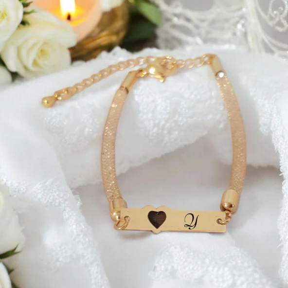 14 Ayar Altın Plakalı Harfe Özel Hasır Kordonlu Kalp Motifli Hediye Bileklik-528 ürün görseli