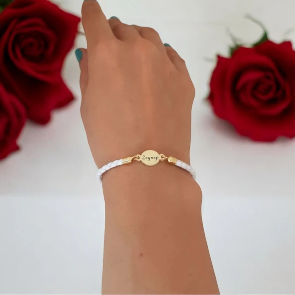 14 Ayar Altın Plakalı İsme Özel Oval Figürlü Doğal Beyaz Derili Hediye Bileklik-529 - Resim 2