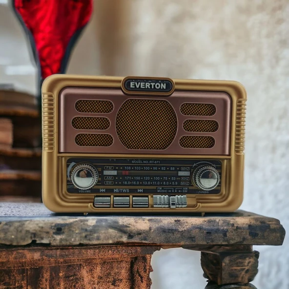 Nostaljik Görünümlü USB SD AUX Bluetooth Destekli Şarjlı Radyo RT-671 ürün görseli