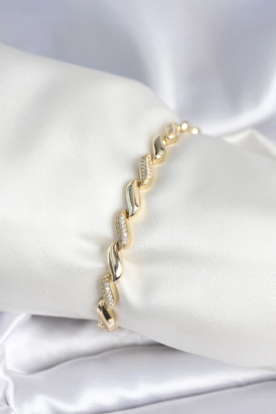 Pirinç Gold Renk Zirkon Taşlı Sarmal Model Kadın Bileklik - TJ-BB7970 ürün görseli