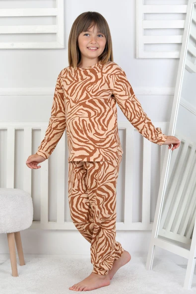 Kaplan Desenli Kız Çocuk Pijama Takımı ürün görseli