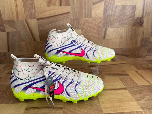 NİKE  Halısaha Krampon ürün görseli