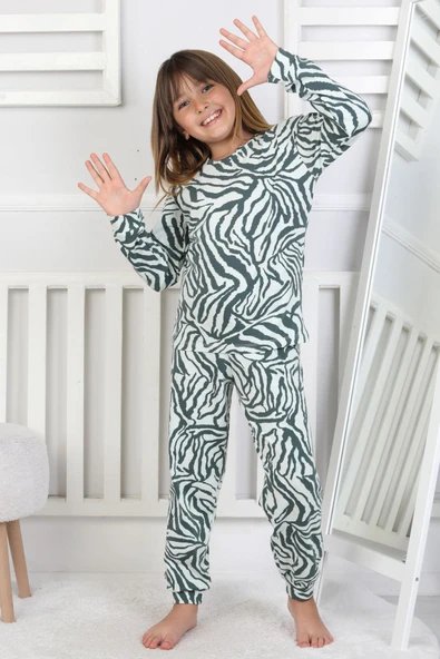 Kaplan Desenli Kız Çocuk Pijama Takımı - Resim 11