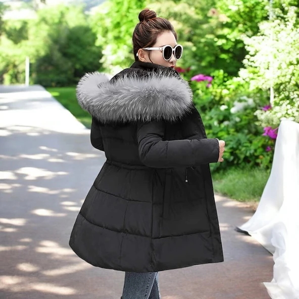 Orta Boy Kürklü Kapüşonlu Su Geçirmez Kadın Siyah Mont - Resim 3