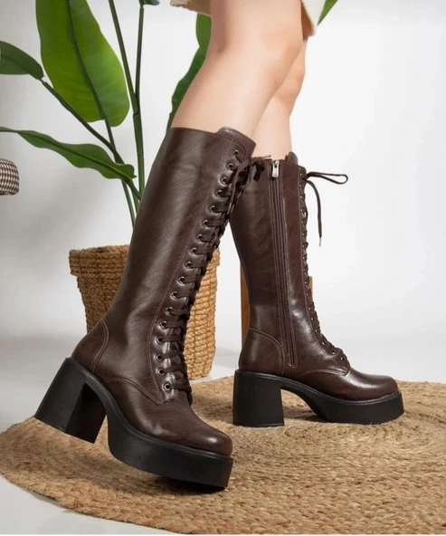 BİÇOMİ Guay Kahverengi Cilt Bağcıklı Topuklu Çizme ürün görseli