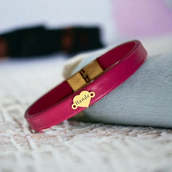 14 Ayar Altın Plakalı İsme Özel Kalp Figürlü Doğal Pembe Derili Hediye Bileklik-544 ürün görseli