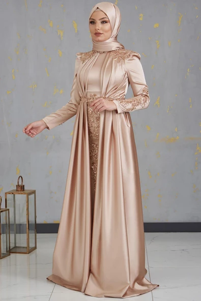 Karaca Önü Drapeli Aplikli Tesettür Abiye Gold ürün görseli