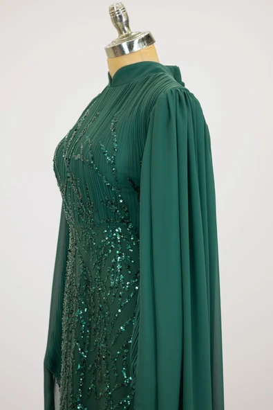 Kolları Pelerinli Ezgi Tesettür Abiye Zümrüt - Resim 4