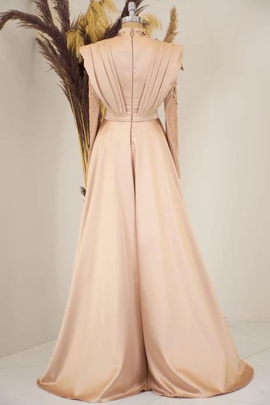 Önü Drapeli Kuyruklu Boncuk İşlemeli Miranda Tesettür Abiye Gold - Resim 3