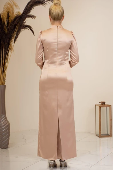 Önü Boncuk Aplik İşleme Kolları Tüylü Nara Tesettür Abiye Gold - Resim 3