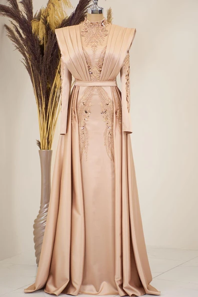 Önü Drapeli Kuyruklu Boncuk İşlemeli Miranda Tesettür Abiye Gold ürün görseli