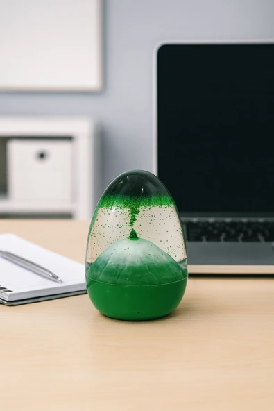 Ofisinize Masaüstü Dekorasyonu Yeşil Kum Saati Volkan Patlaması Efekti Ev Ofis Masa Üstü Hediyelik - Resim 2