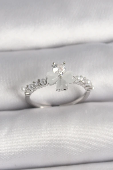 Pirinç Gümüş Renk Zirkon Taşlı Yonca Model İnci Detay Ayarlanabilir Yüzük - TJ-BYK3552 ürün görseli