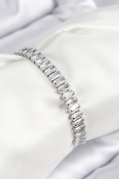 Pirinç Zirkon Taşlı Su Yolu Model Gümüş Renk Asansörlü Kadın Bileklik - TJ-BB7748 ürün görseli