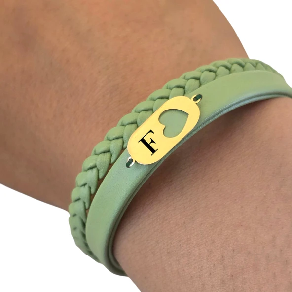 14 Ayar Altın Plakalı Harfe Özel Kalp Detaylı Oval Motifli Doğal Yeşil Derili Hediye Bileklik-556 - Resim 3