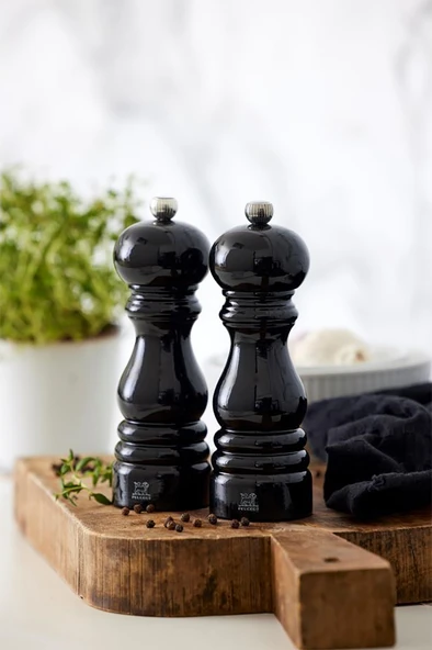 Peugeot Paris Tuz ve Karabiber Değirmeni Seti Lake Siyah - 18 cm - Resim 5