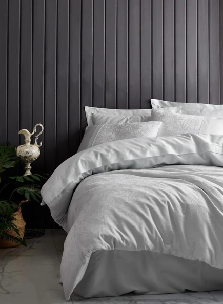 Çift Kişilik Jakarlı Saten Nev Takımı Leaf Buz Mavisi ürün görseli