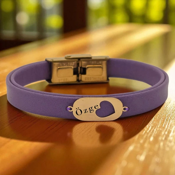 14 Ayar Altın Plakalı İsme Özel Kalp Detaylı Oval Motifli Doğal Mor Derili Hediye Bileklik-558 ürün görseli