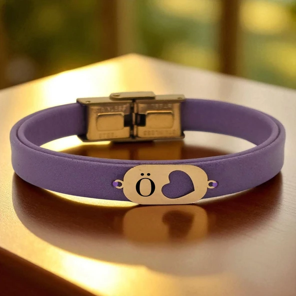 14 Ayar Altın Plakalı Harfe Özel Kalp Detaylı Oval Motifli Doğal Mor Derili Hediye Bileklik-558 ürün görseli
