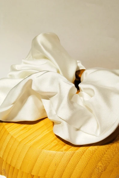 Monalisa Home Gösterişli Beyaz Renk Büyük Esnek Lastik Toka ürün görseli