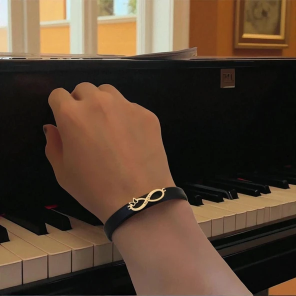 14 Ayar Altın Plakalı İsme Özel Sonsuzluk ve Kelebek Motifli Doğal Siyah Derili Hediye Bileklik-562 - Resim 2