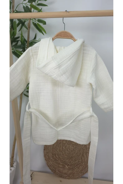 gros shop Müslin Yeni Doğan 4Katlı Organik %100Pamuk Kişiye Özgü Nakışlı Kalpli Bornoz (0-2 Yaş) - Resim 4