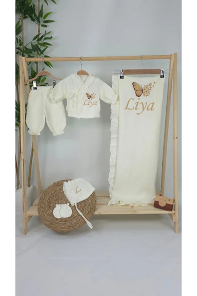 gros shop Müslin Yeni Doğan 4Katlı Organik %100Pamuk Kişiye Özgü Nakışlı Hastane Çıkış Seti-Çoklu Kelebek-2 - Resim 2