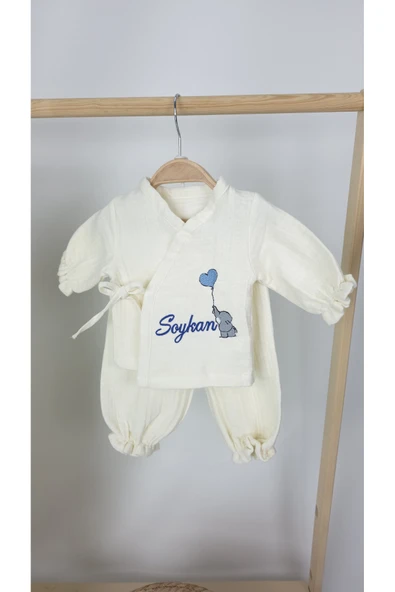 gros shop Müslin Yeni Doğan 4Katlı Organik %100Pamuk Kişiye Özgü Nakışlı Hastane Çıkış Seti (Filli Model-2) - Resim 3