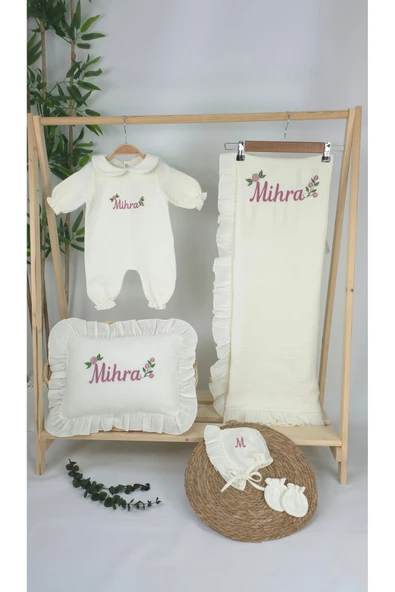 gros shop Müslin Yeni Doğan 4Katlı Organik %100Pamuk Kişiye Özgü Nakışlı Hastane Çıkış Seti- Güllü Model-1 - Resim 2