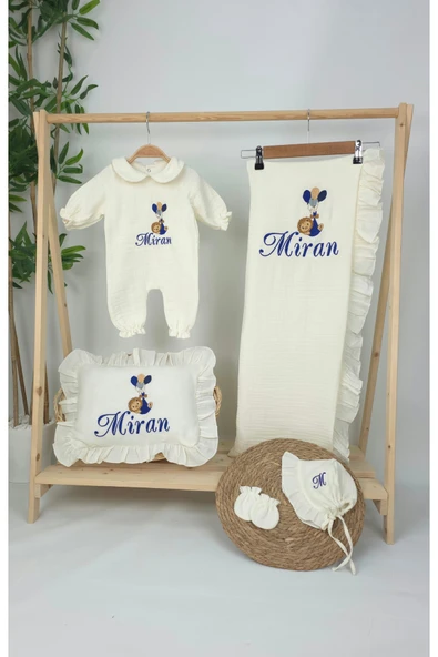 gros shop Müslin Yeni Doğan 4Katlı Organik %100Pamuk Kişiye Özgü Nakışlı Hastane Çıkış Seti (Balonlu Aslan-4) - Resim 2