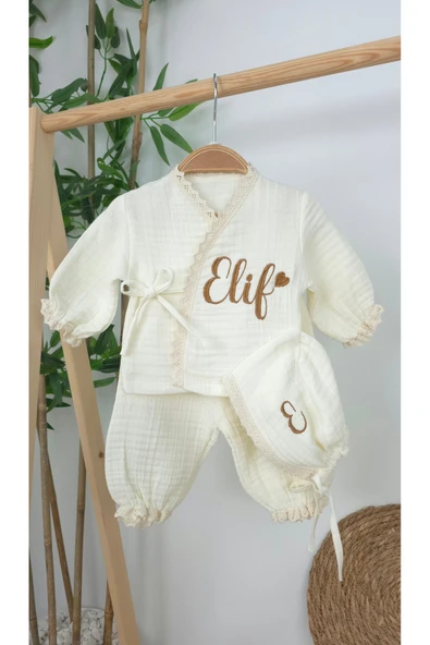 gros shop Müslin Yeni Doğan 4Katlı Organik %100Pamuk Kişiye Özgü Nakışlı Hastane Çıkış Seti (Kalpli Model-8) - Resim 2