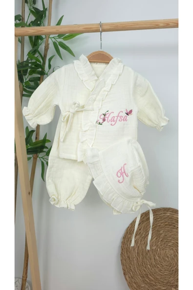 gros shop Müslin Yeni Doğan 4Katlı Organik %100Pamuk Kişiye Özgü Nakışlı Hastane Çıkış Seti(Kelebekli Papatya) - Resim 2