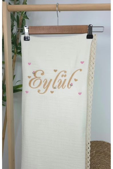 gros shop Müslin Yeni Doğan 4Katlı Organik %100Pamuk Kişiye Özgü Nakışlı Hastane Çıkış Seti (Kalpli Model-5) - Resim 3