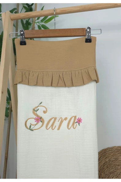 gros shop Müslin Yeni Doğan 4Katlı Organik %100Pamuk Kişiye Özgü Nakışlı Hastane Çıkış Seti (Papatya Model-13) - Resim 4