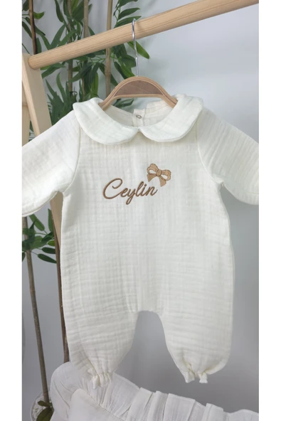 gros shop Müslin Yeni Doğan 4Katlı Organik %100Pamuk Kişiye Özgü Nakışlı Hastane Çıkış Seti-Kurdele Model - Resim 2