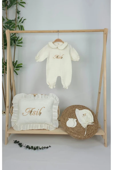 gros shop Müslin Yeni Doğan 4Katlı Organik %100Pamuk Kişiye Özgü Nakışlı Hastane Çıkış Seti (Papatya Model-3) ürün görseli