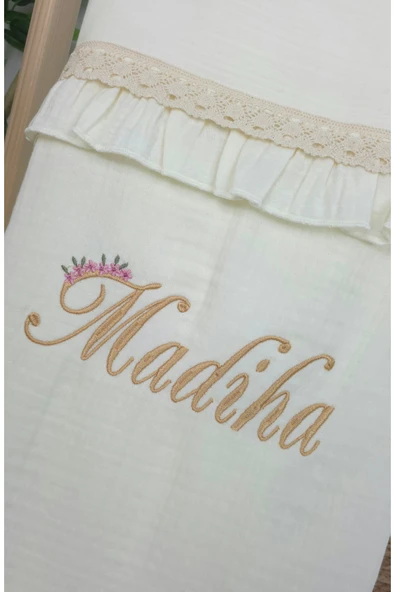 gros shop Müslin Yeni Doğan 4Katlı Organik %100Pamuk Kişiye Özgü Nakışlı Hastane Çıkış Seti (Papatya Model-10) - Resim 3